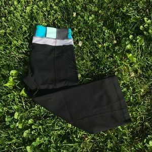 Lululemon Reversible Cropped Wide Leg